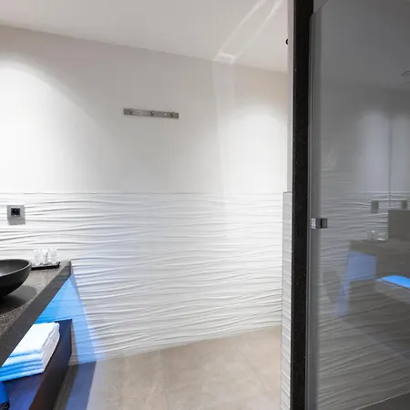 Mgm & Residences - Anitea Lägenhetshotell 5*